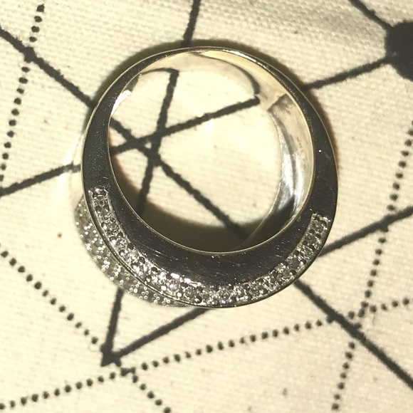 BEAUTIFUL 4.36ctw PAVE DIAMOND RING in WHITE GOLD - Picture 13 of 13